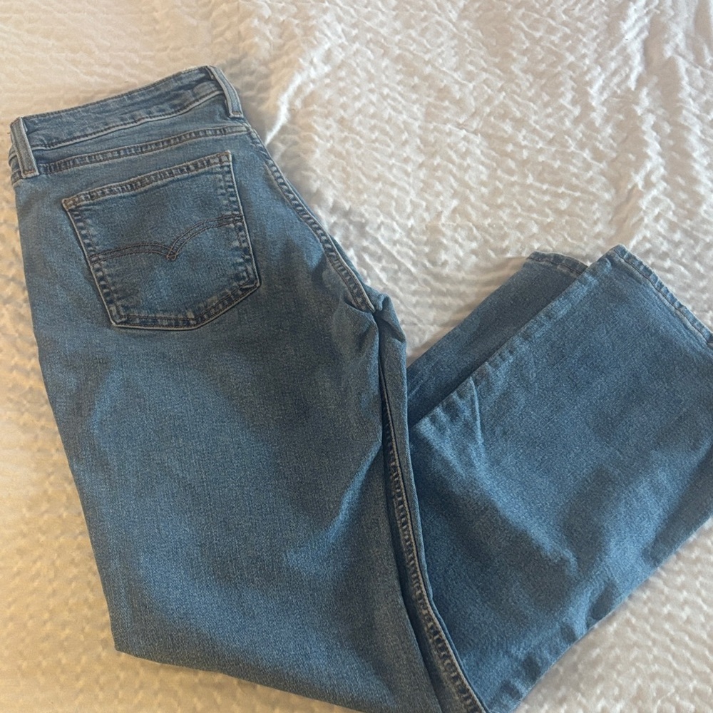 Levi's Women's Boot Cut Jeans in Medium Blue Denim